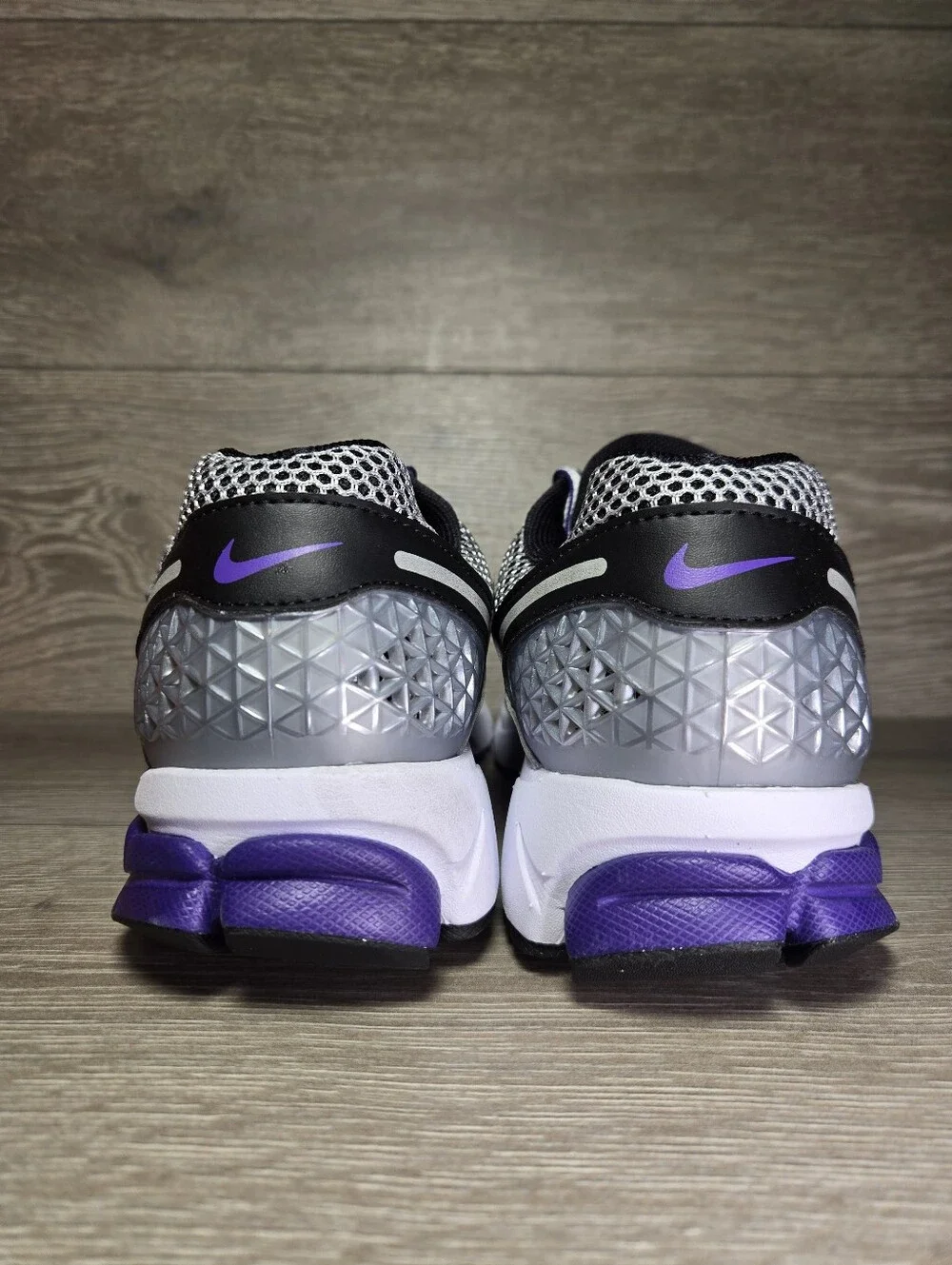 Nike Vomero 5 Metallic Silver Court Purple Black IM2220-095 Mens Size 10 New - Picture 4 of 7